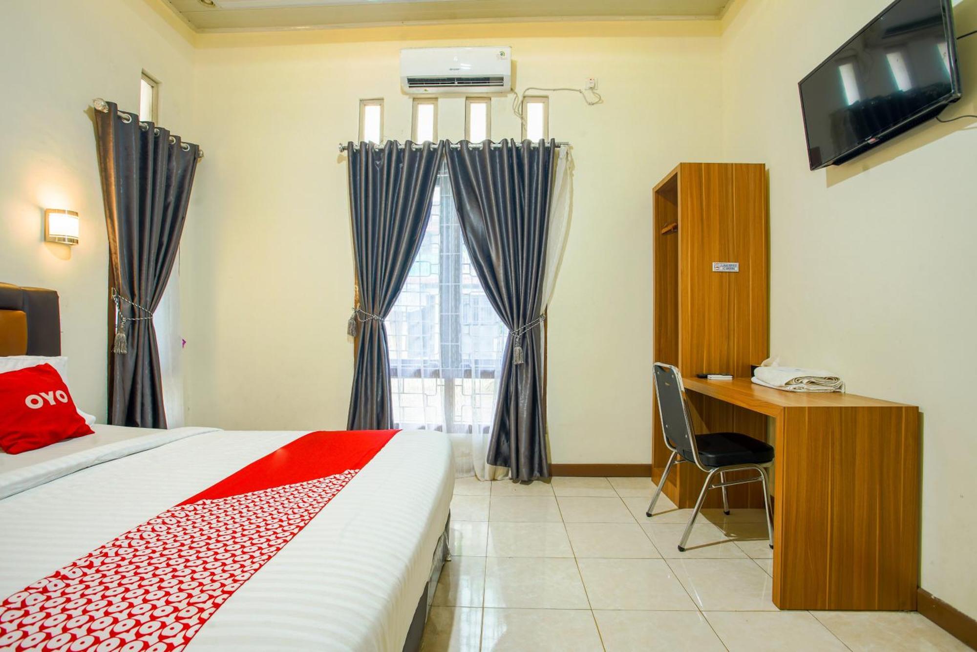 Capital O 90643 Suri Guest House Syariah Паданг Экстерьер фото